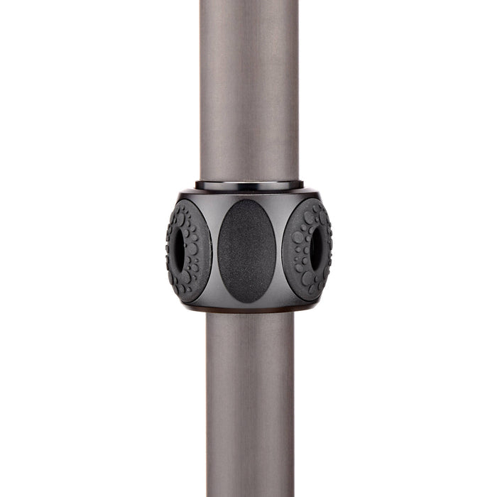 3 Legged Thing Legends Alana Carbon Fibre Monopod in Black – a strong, lightweight support tool designed for fast-paced photo and video work.