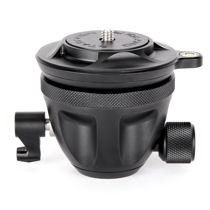 Level your horizon without having to adjust the tripod’s legs, increasing accuracy for photographers. Offers improved compatibility with heads and clamps.