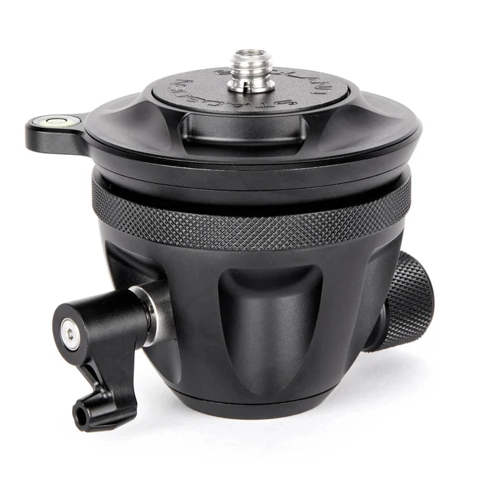 Level your horizon without having to adjust the tripod’s legs, increasing accuracy for photographers. Offers improved compatibility with heads and clamps.