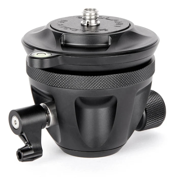 Level your horizon without having to adjust the tripod’s legs, increasing accuracy for photographers. Offers improved compatibility with heads and clamps.