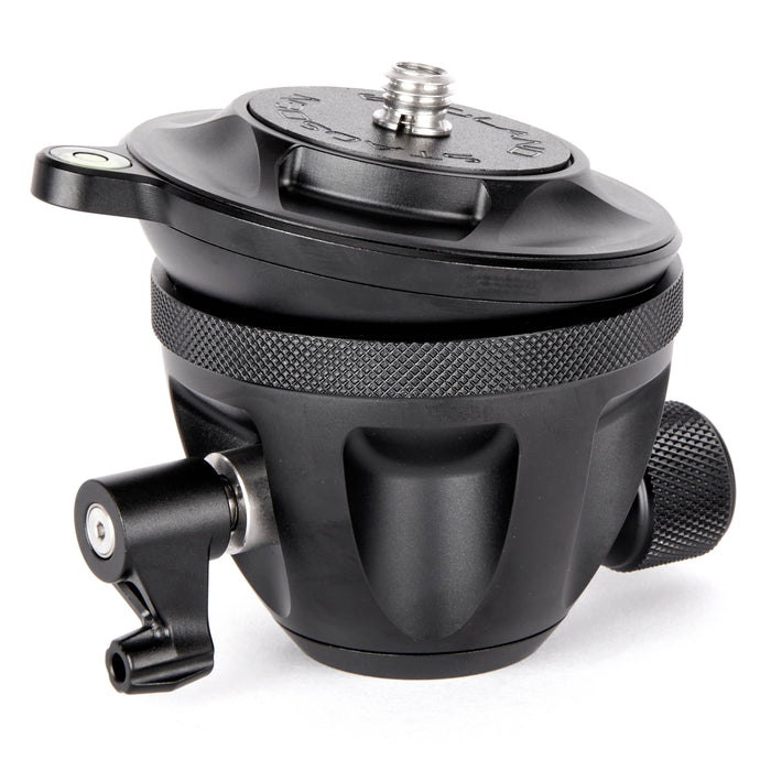 Level your horizon without having to adjust the tripod’s legs, increasing accuracy for photographers. Offers improved compatibility with heads and clamps.