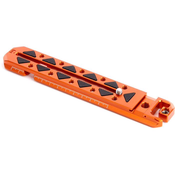 3 Legged Thing Ultra Plate Arca-Type quick release plate with multiple accessory mounting points.