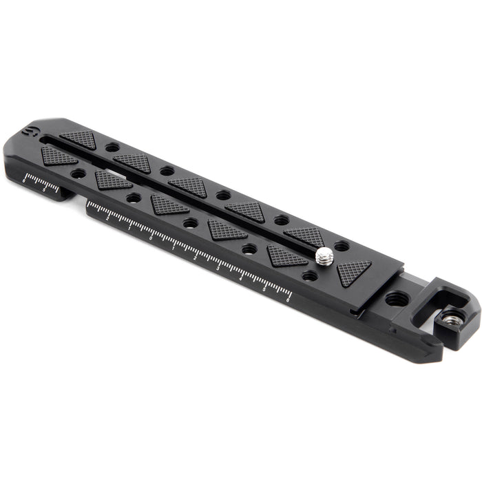3 Legged Thing Ultra Plate Arca-Type quick release plate with multiple accessory mounting points.
