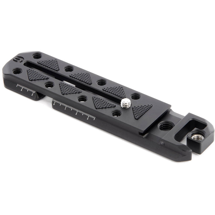 3 Legged Thing Ultra Plate Arca-Type quick release plate with multiple accessory mounting points.
