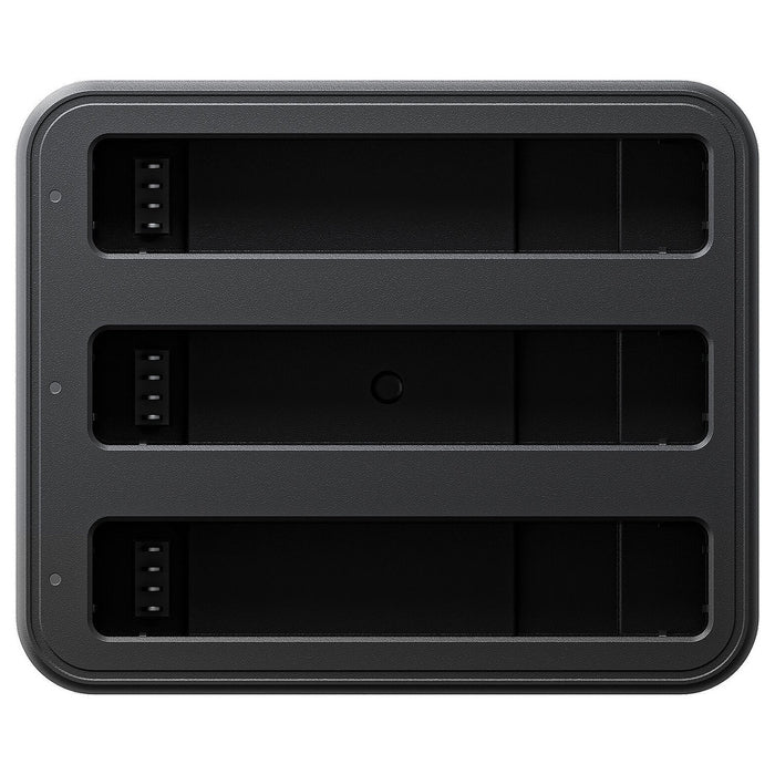 Insta360 Fast Charge Hub for X4 – compact charging station designed to quickly charge up to three X4 batteries simultaneously.