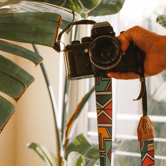 The Lunar Chromatic camera strap is for the bold and for showing off your colourful spirit. Why blend in when you can stand out? Buy online in South Africa.