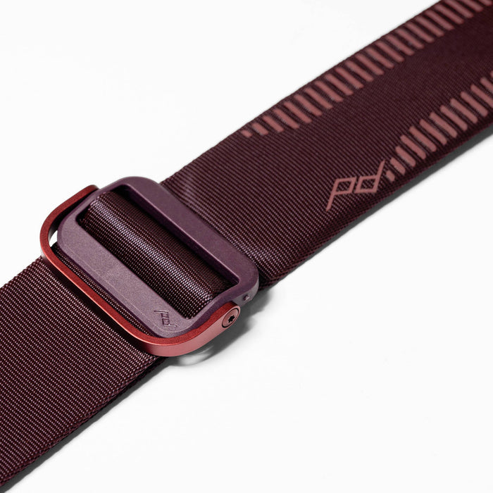 Peak Design Slide camera strap with red Anchor Links, padded nylon webbing, and aluminium quick-adjusters