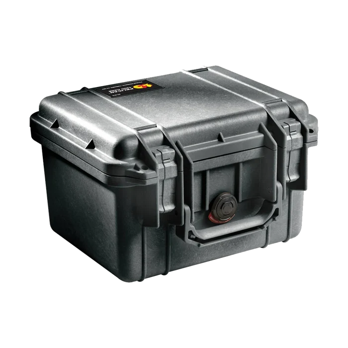 This hard case can be used to carry all your equipment that needs to be protected from water, air, dust or chemicals on your travel journeys.