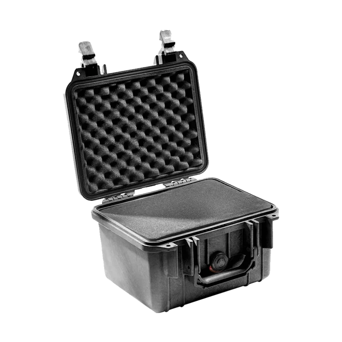This hard case can be used to carry all your equipment that needs to be protected from water, air, dust or chemicals on your travel journeys.