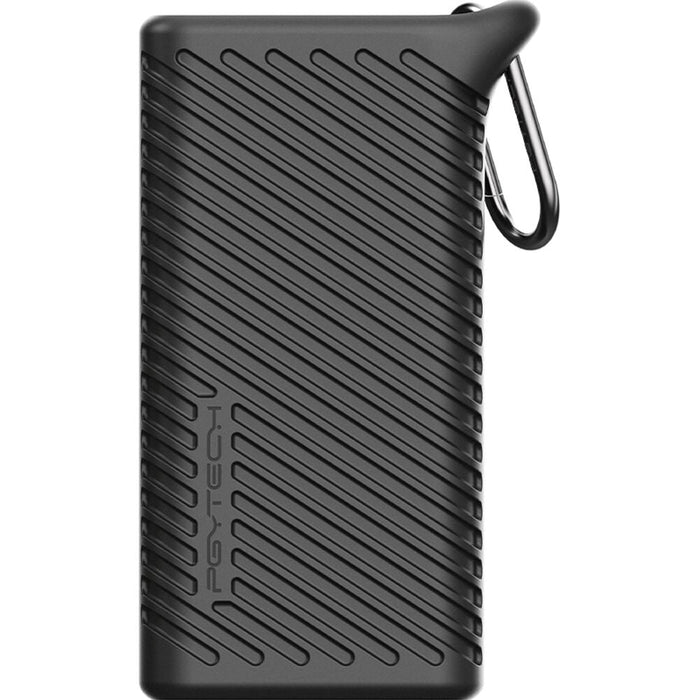 Carry memory cards and achieve speeds of up to 1000 MB/s. The PGYTECH CreateMate is equipped with a CFexpress Type B slot and SD/Micro SD dual card slots.