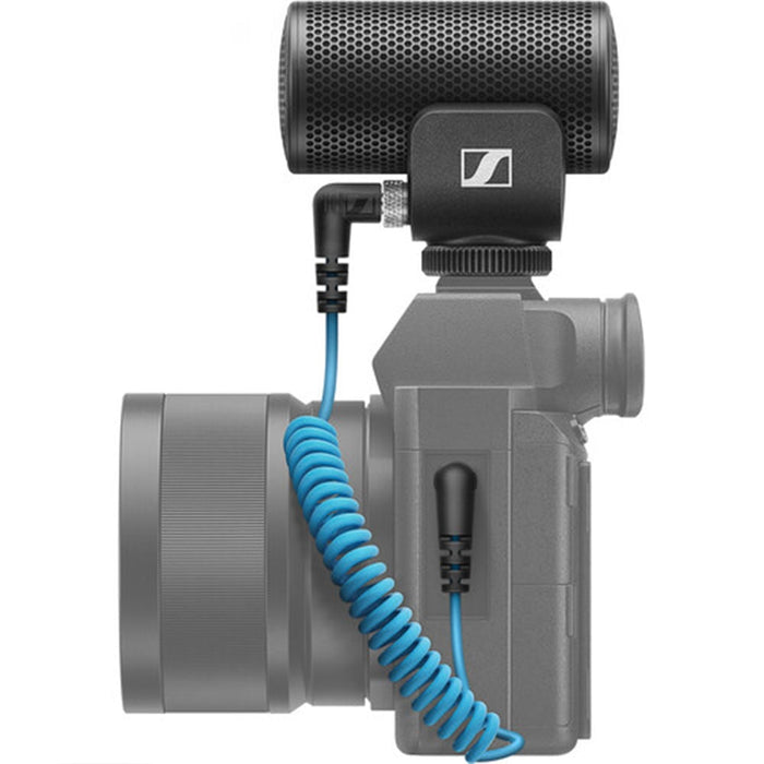 Sennheiser MKE 200 – compact directional on-camera microphone that captures clear, focused audio while reducing unwanted background noise for your videos.