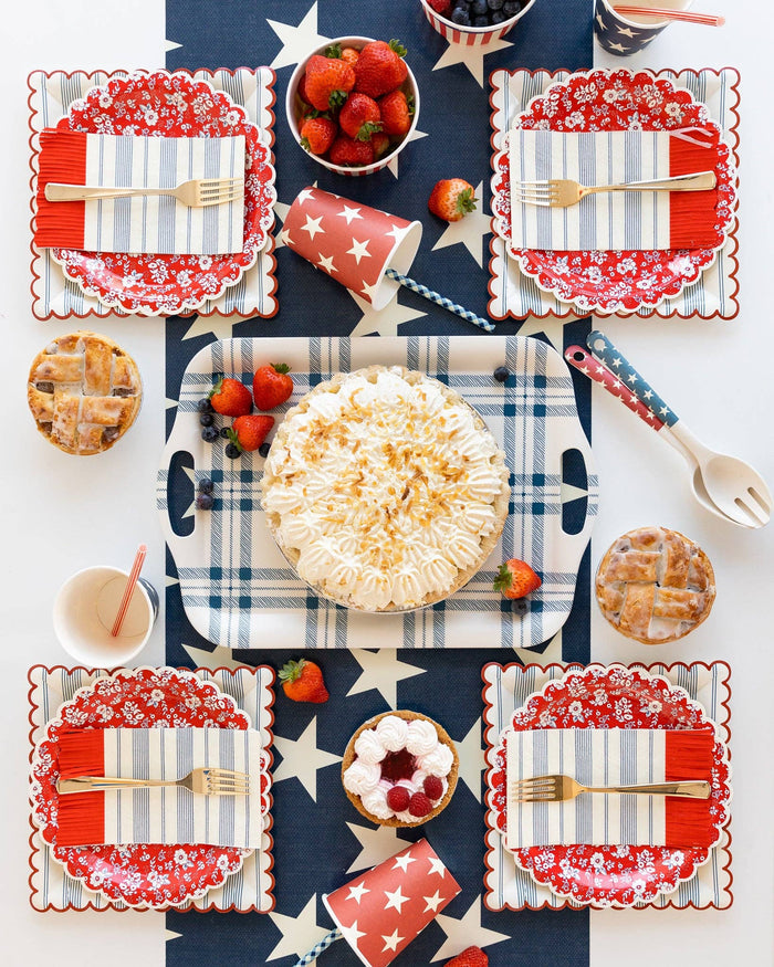 Striped Scallop Guest Towels