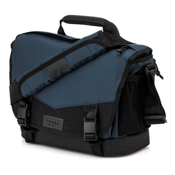 The Tenba DNA 9 Slim Messenger Bag is a compact yet versatile solution, accommodating a mirrorless, rangefinder, or DSLR camera with 2-3 lenses.