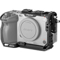 This camera cage has multi-angle security, you can secure your camera via three mounting screws on the left, right, and bottom.