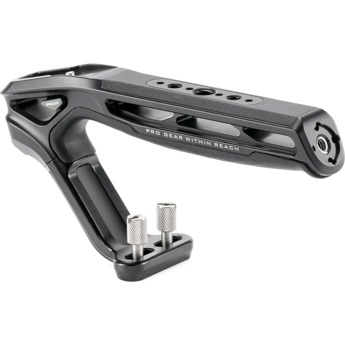 A top handle perfect for adding accessories to your camera cage and that easily adapts to multiple photography scenarios.